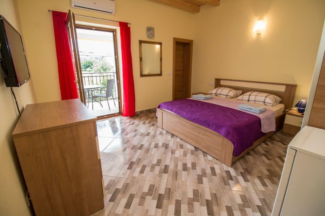 Nice Place Rovinj Exterior foto